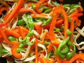 加入豆腐皮翻炒