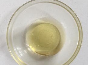 花生油和转化糖浆按量称出来倒在容器中！