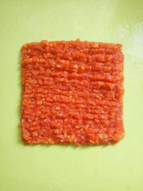 胡萝卜剁成泥