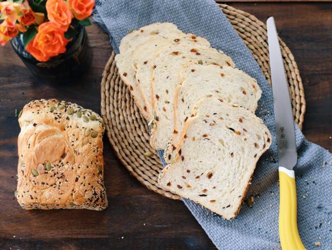 面包机版红枣果仁面包