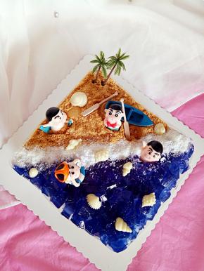 再摆上装饰的小摆件。