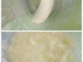 香蕉用勺子压成泥