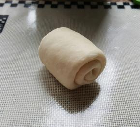 10.从上至下卷起。