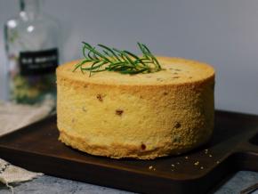 凉后手工脱模即可。