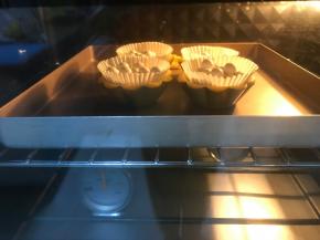 烤箱中层，180度，上下火，15分钟左右，挞皮烤好后取出晾凉备用。