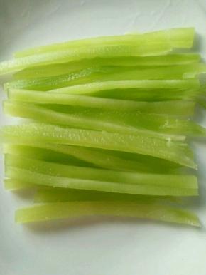 莴笋切小条