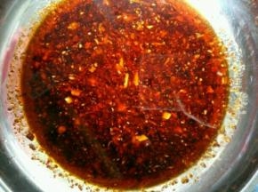 再把以上的调汁调料混合在一起