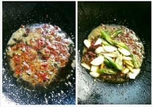 倒出多余的油，放入干辣椒炒香，再加上青椒蒜瓣