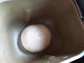 面团滚圆，选择发酵功能