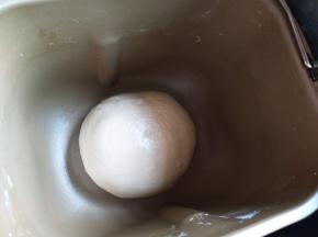 面团滚圆，选择发酵功能