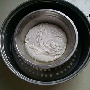 蒸锅蒸个25分钟，其间搅拌两次。