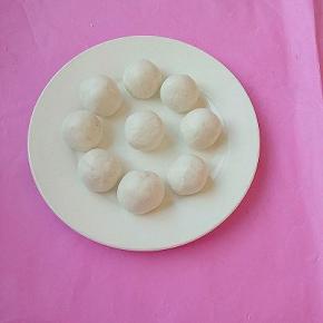 分成小份，搓圆