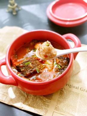 浓郁的汤配上鲜嫩的鱼片,好吃的无法形容