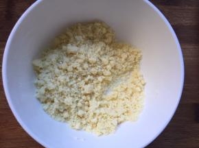 用手抓成颗粒状态