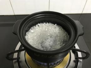 大火煮开后转小火。