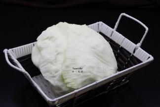 准备好新鲜包菜；