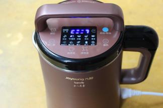 选择热豆浆即可；PS：每个豆浆不同，操作略有不同。