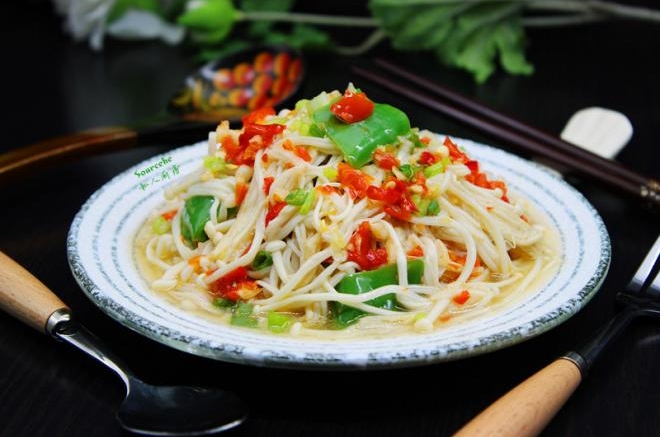 凉拌金针菇