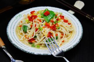 减肥美食——凉拌金针菇