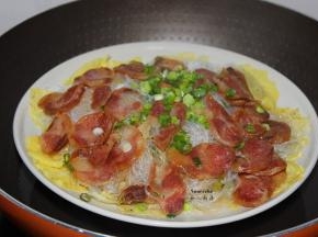 关火，再焖1分钟开盖，拌均即可。