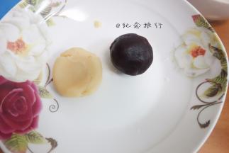 提前把所以面皮称好每个20g，