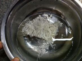 琼脂先用凉水泡软