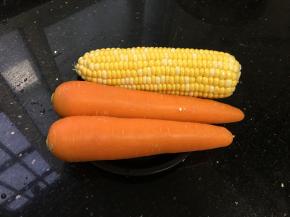 这个时候处理胡萝卜和玉米