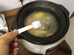 起锅前加盐调味