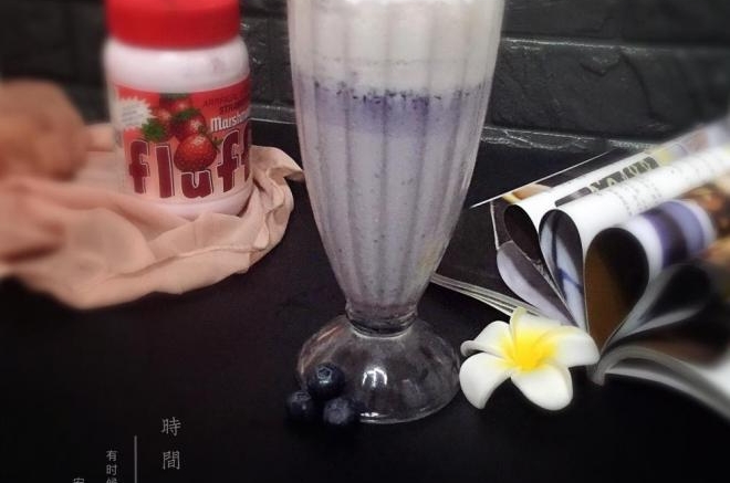 蓝莓奶昔