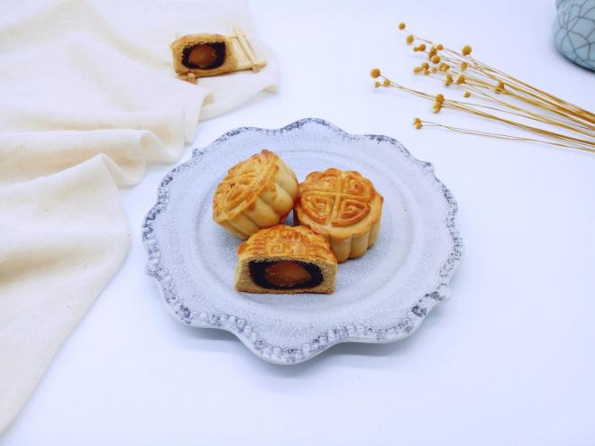 广式蛋黄月饼