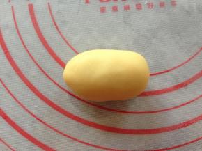 搓成如图形状，像圆柱形