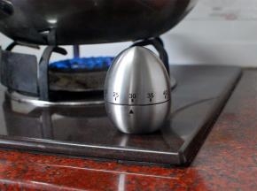 冷水上锅，中火蒸30分钟左右即可。