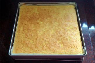 烤箱上下火180度预热5分钟后放入中层，烘烤20分钟。