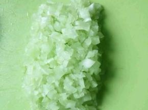 莴笋切粒
