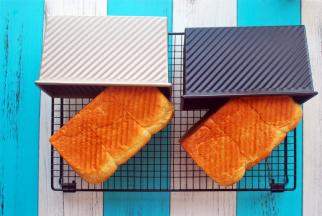 倒扣即可轻松脱模。