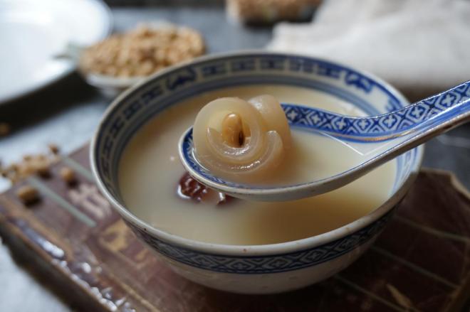 黄豆猪皮汤