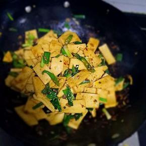 加入鸡精翻炒均匀即可