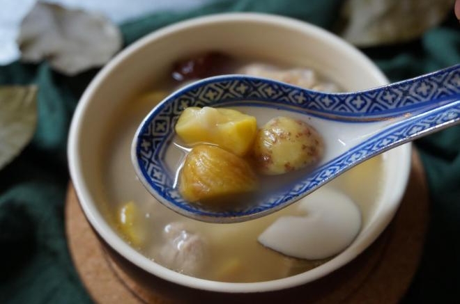 板栗鸡汤