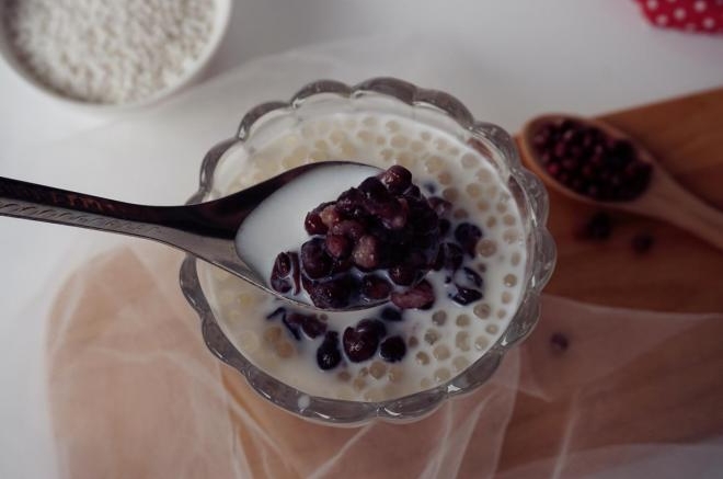 牛奶蜜红豆西米露