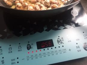 启动，电磁炉的煎炸功能，选择800度；开始