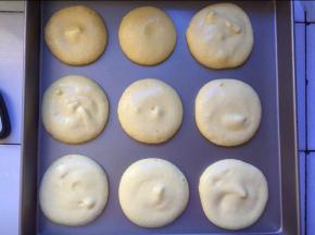 放入预热好的烤箱中层，150度20分钟，上下火