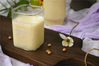 打开盖子香气扑鼻而来。