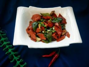 出锅后，洒上葱花即可