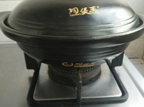 用这个可以干烧800度的砂锅，烘干砂锅内部的水分