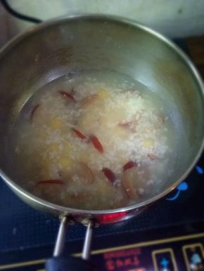 再加入酒酿即可