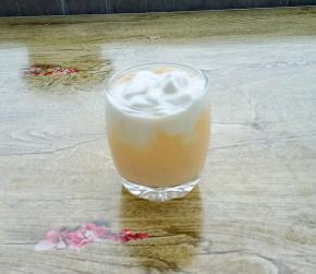 再加入剩余的酸奶