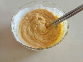 搅拌均匀，如果想要细腻一些的话就过筛。