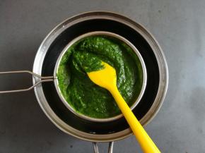 把菠菜泥过滤分离出菠菜汁