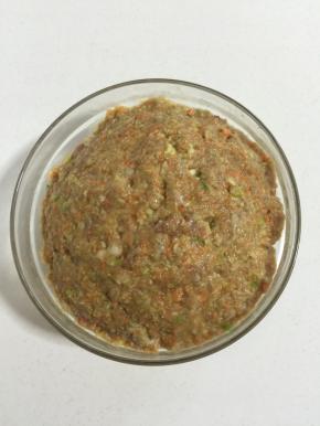 顺时针方向搅拌上劲儿即可！