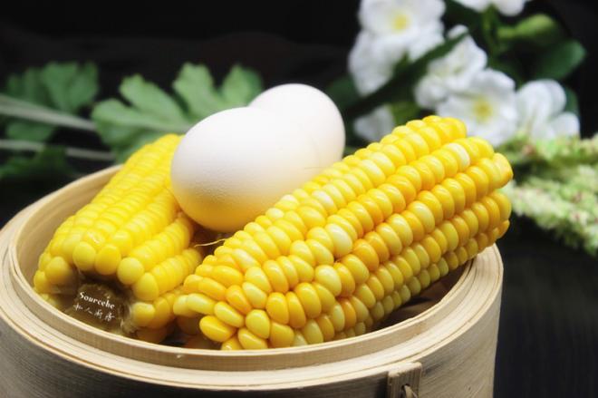 香甜蒸玉米